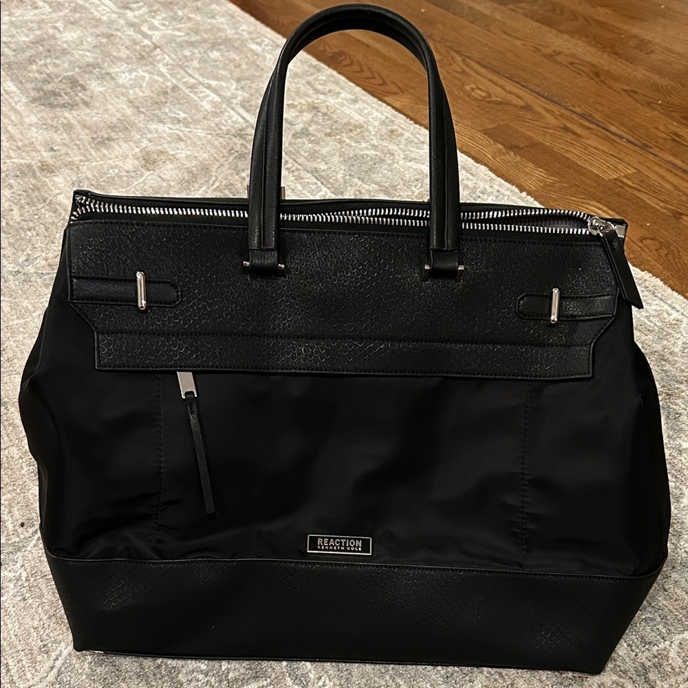 Kenneth Cole Reaction Black Bag Mens PERFECT GIFT!